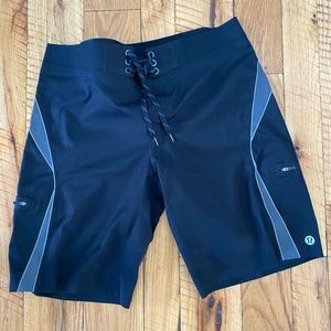 Lululemon Althletica men’s shorts never worn